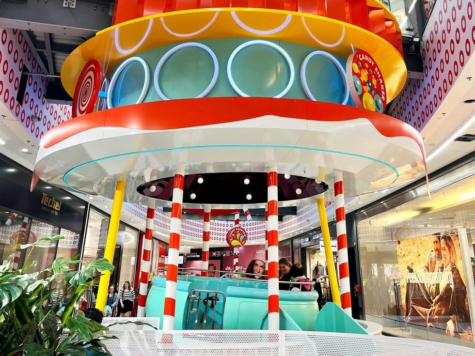 spinning ride at Loop5 - The Shopping Experience Center