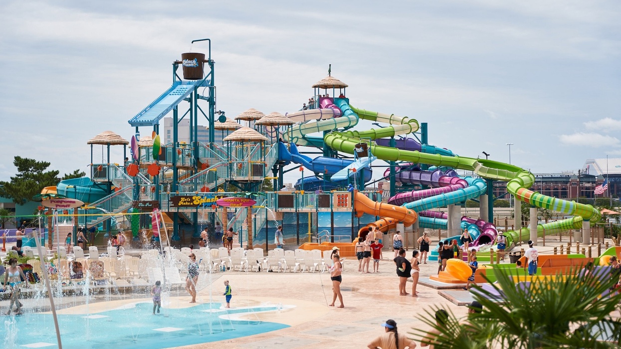 splash island hurricane harbor arlington