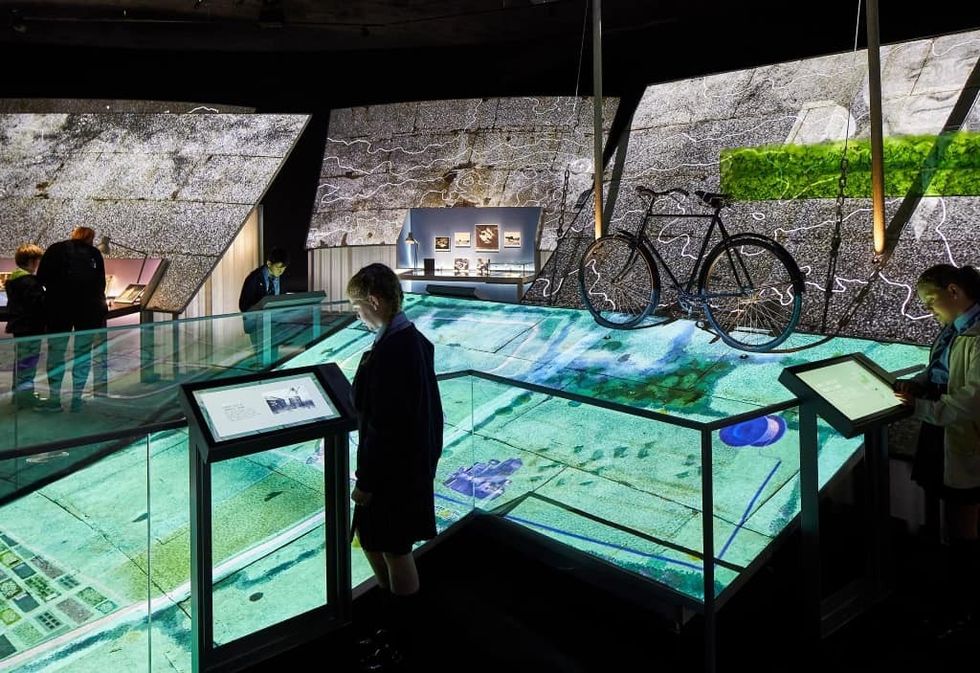 Squint Opera Casson-Mann_First-Light-Pavilion Exhibition