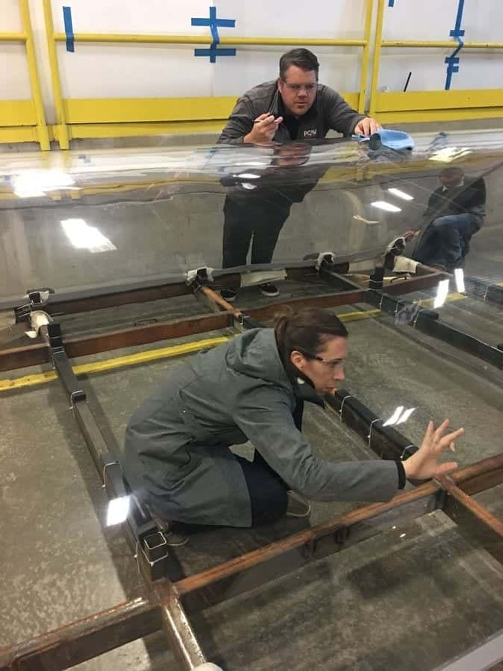 St Louis Aquarium at Union Station acrylic panels