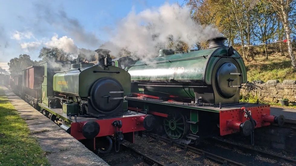 Stanley-and-No49-steam-engines-at-Andrews-House-station-Tanfield-Railway