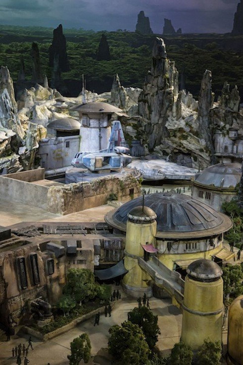 STAR WARS-THEMED LAND MODEL Disney