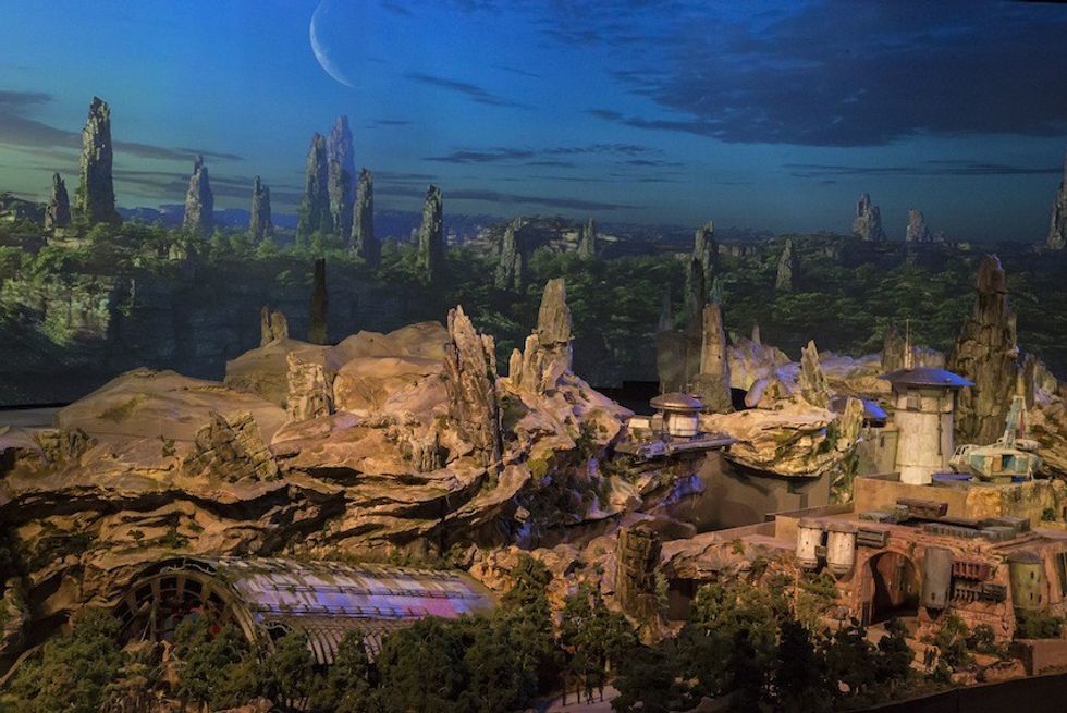 STAR WARS-THEMED LAND MODEL Disney