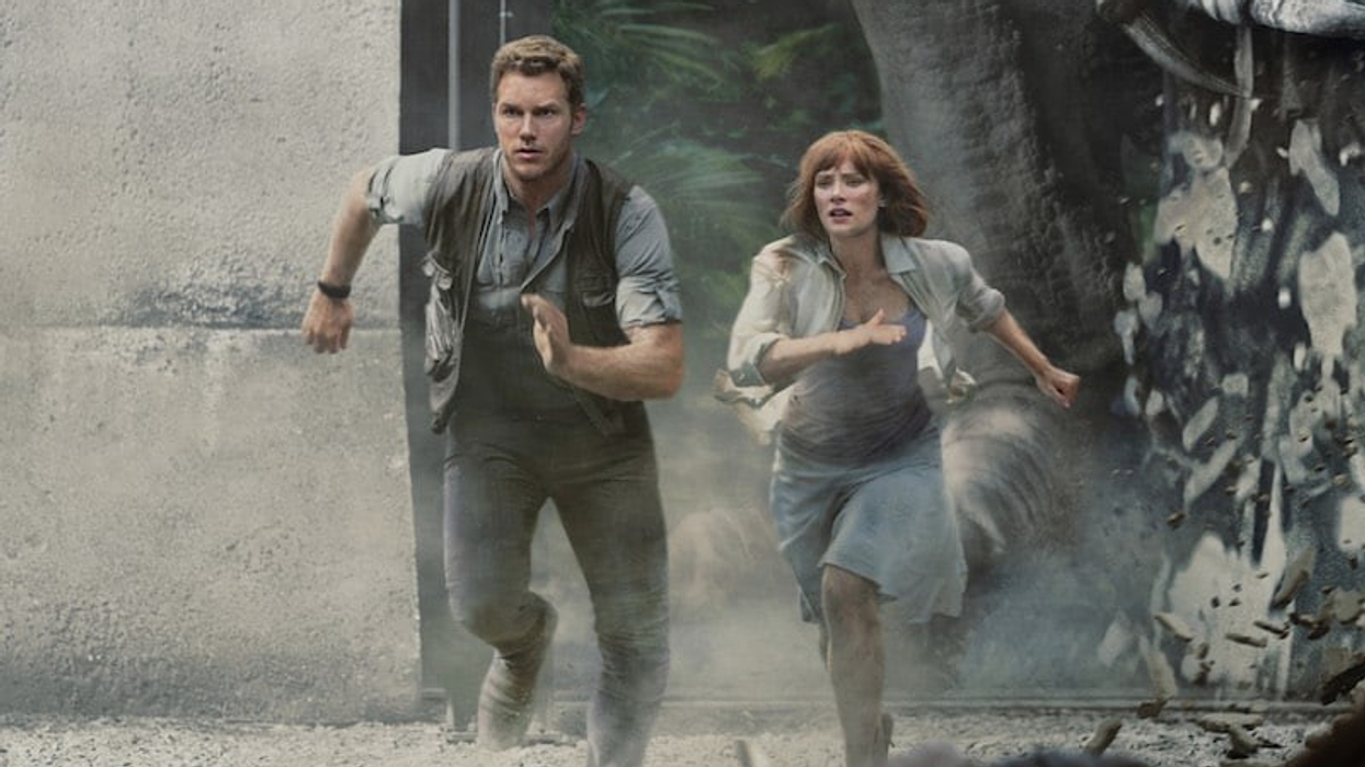 Stars of the JURASSIC WORLD films Chris Pratt, Bryce Dallas Howard and BD Wong reprise their roles as Owen Grady, Claire Dearing and Dr. Henry Wu, bringing their characters from the silver screen to Universal Studios Hollywood’s much anticipated mega attraction, “Jurassic World—The Ride,” opening this summer.