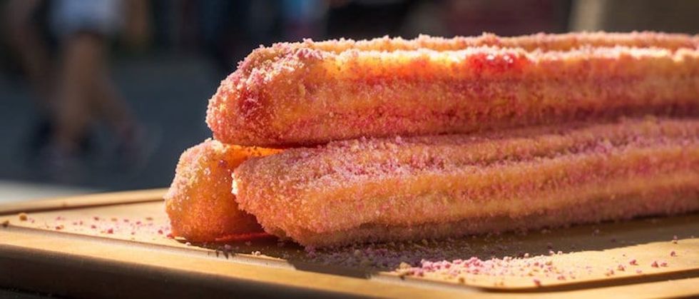 strawberry churro universal studios hollywood