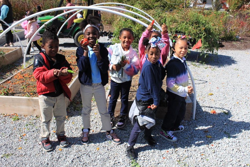 Students at Cincinnati Zoo learning garden
