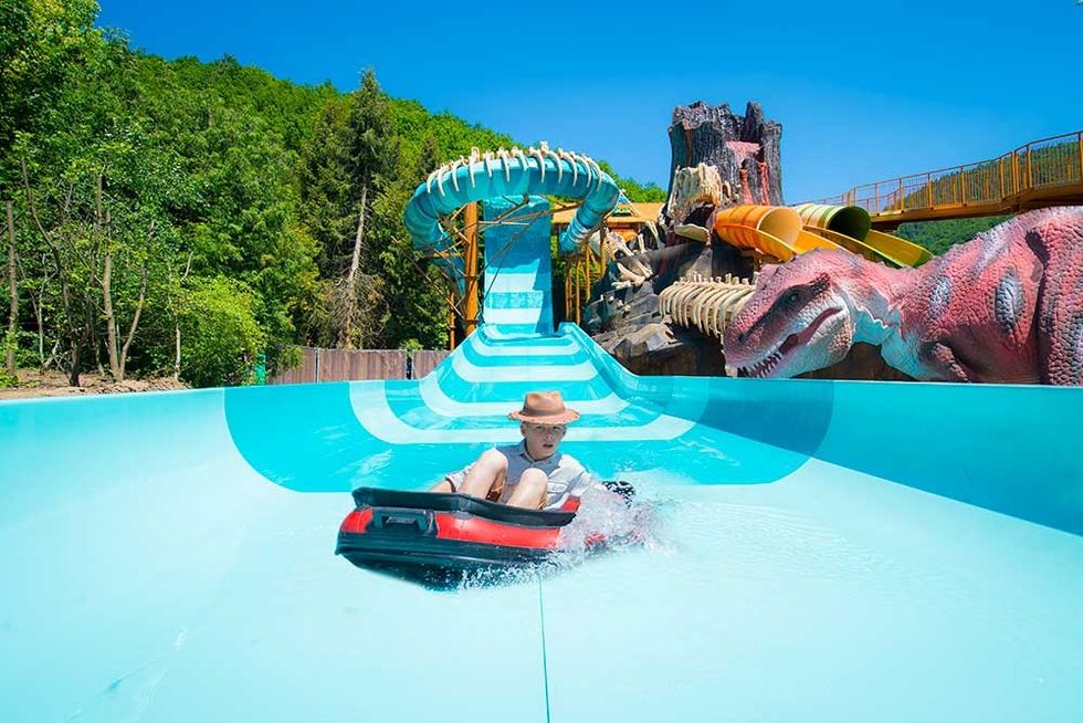 studio 100 plopsa plopsaland plopsaqua dino splash