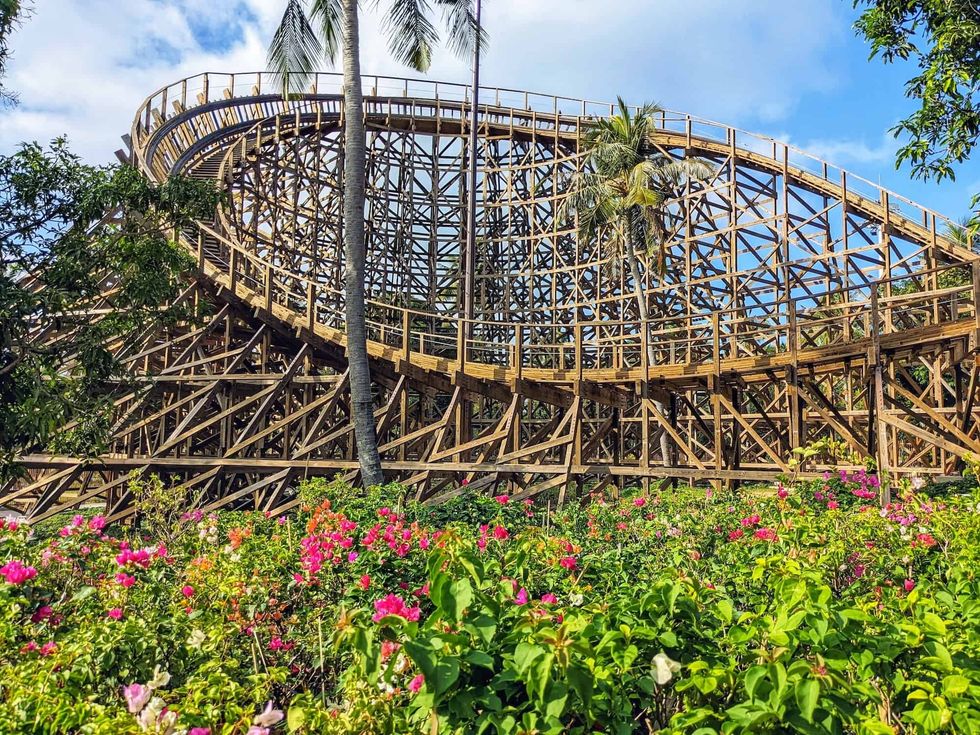 sun world hon thom nature park roaring timbers Vietnam theme park market