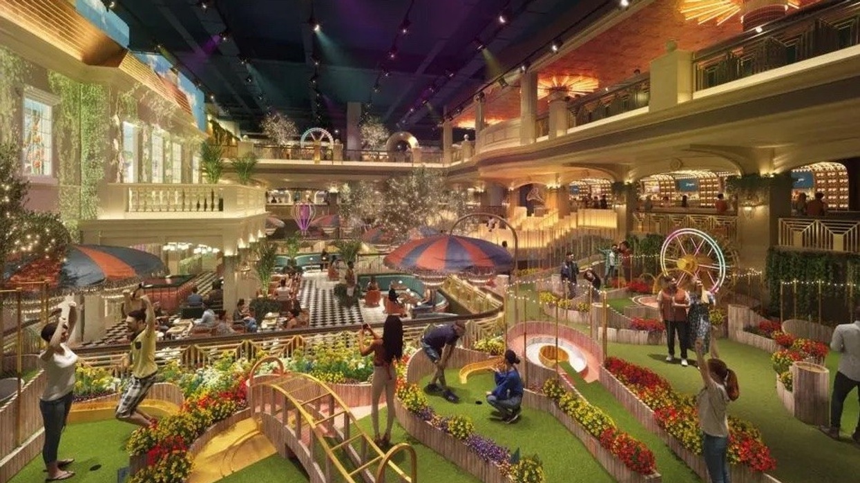 Swingers adult crazy golf