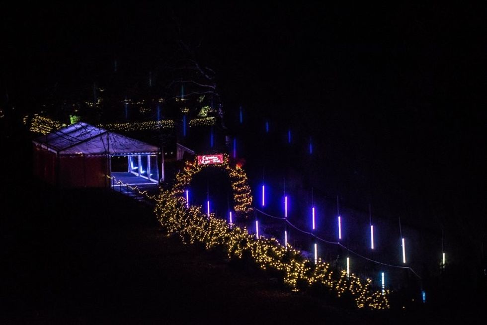 T3 Warwick Castle Christmas Light Trail