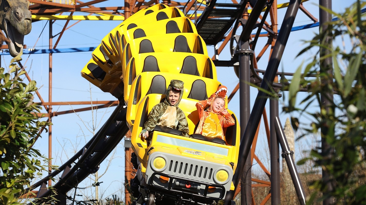 tayto park dino dash coaster