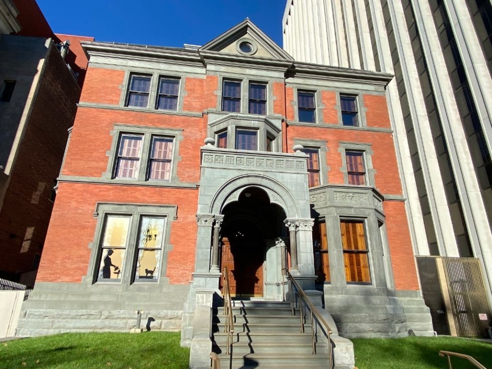 TEA Ballantine House