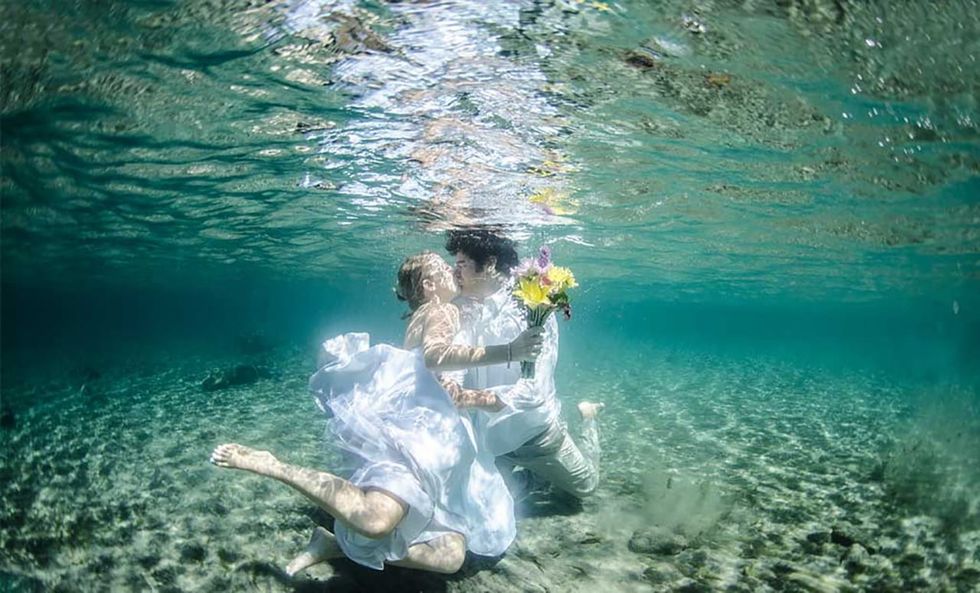 thailand-underwater wedding Valentine's Day 2017