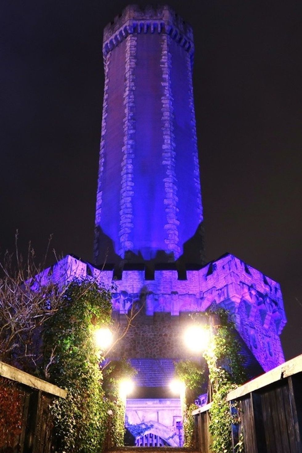 The castle tower of Mystery Castle in Phantasialand (Photo by Dark Ride Database)