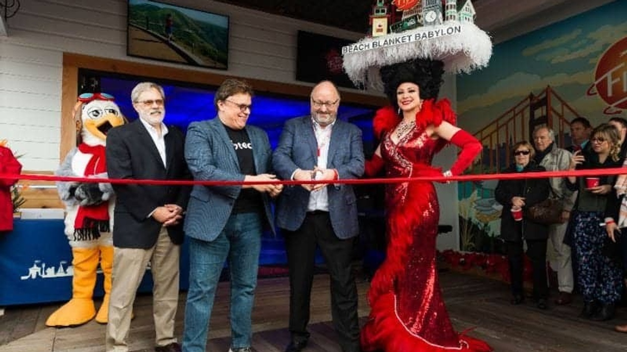 The Flyer - San Fransisco opens - Triotech 3D Flying Theatre