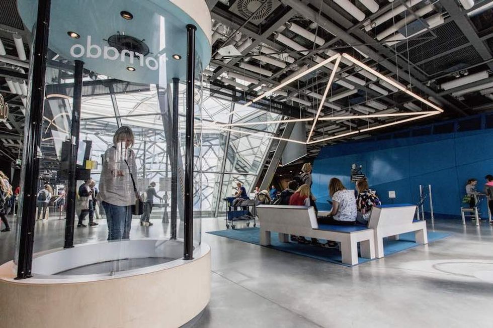 The Inside Explorer Table is an interactive visualisation experience. It allows users to explore real objects that have been scanned via 3D x-ray. Using touch gestures they can examine in detail complex 3D data in an informative and exciting way. It creates educational experiences allowing users to learn about a wide variety of subjects. These include human anatomy, mummies and Martian meteorites.