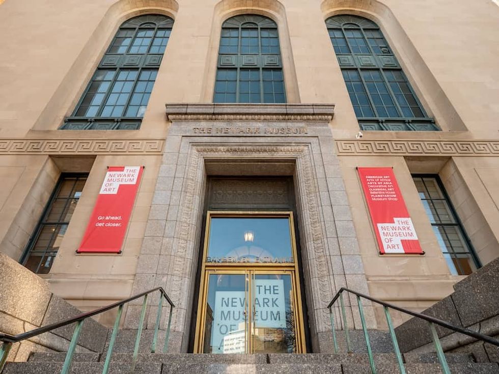 The Newark Museum of Art, front doors, January 2021