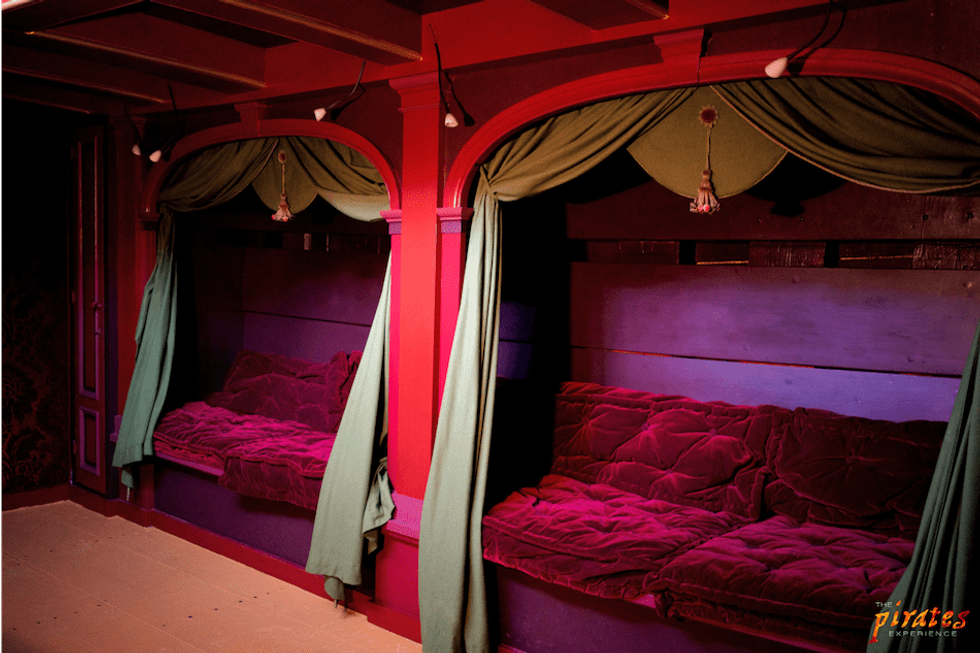 The-Pirates-Experience-ship-lower-deck