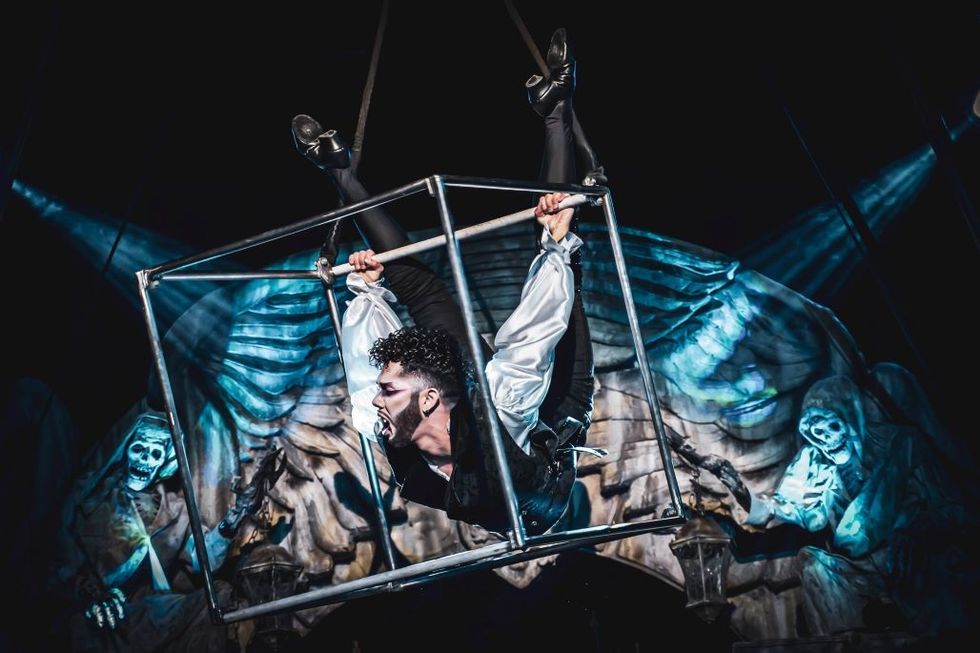 The Vampire Circus aerial box