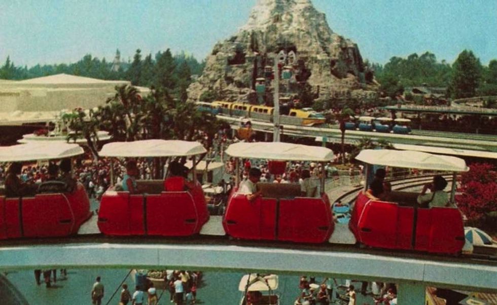 theme park design kinetics tomorrowland skyway