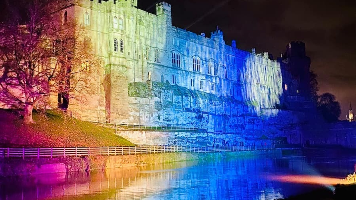 THEME3 Christmas Lights Warwick Castle