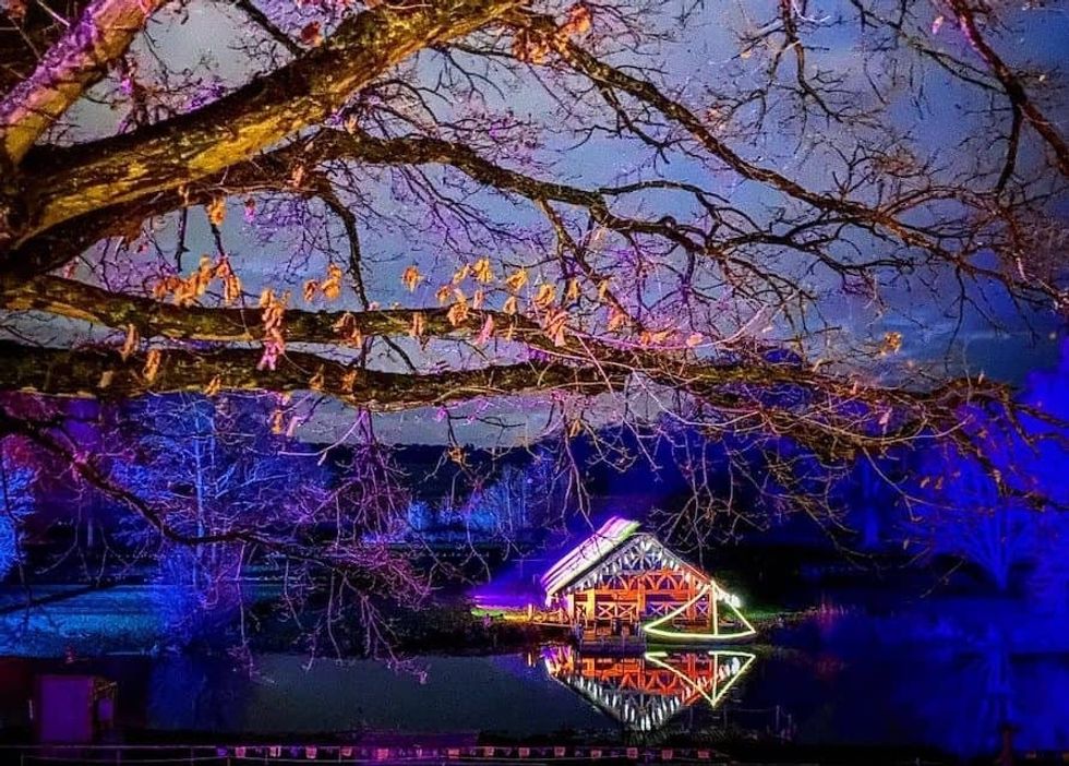 THEME3 light show Warwick Castle