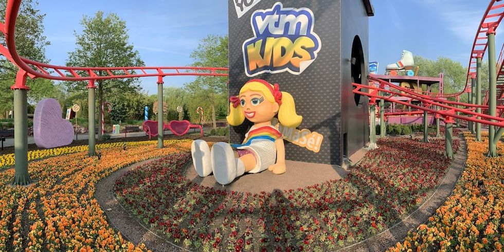 themebuilders roller skater plopsaland