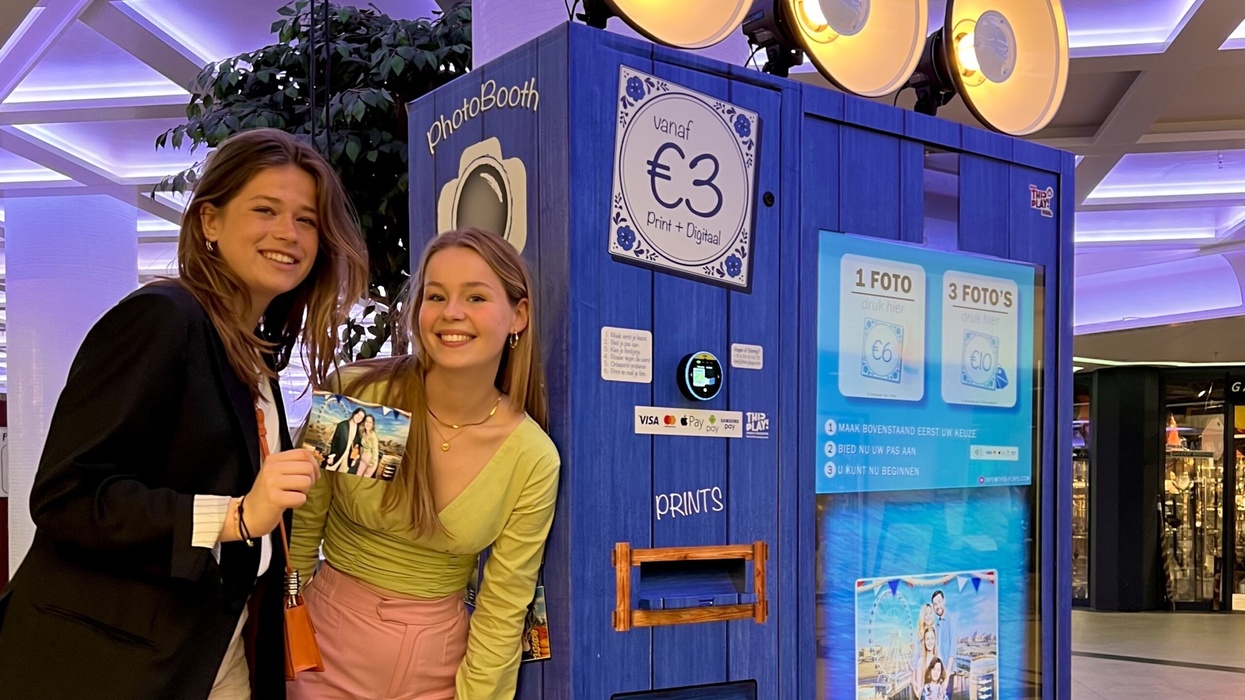 ThisPlays photo booth cruise ship