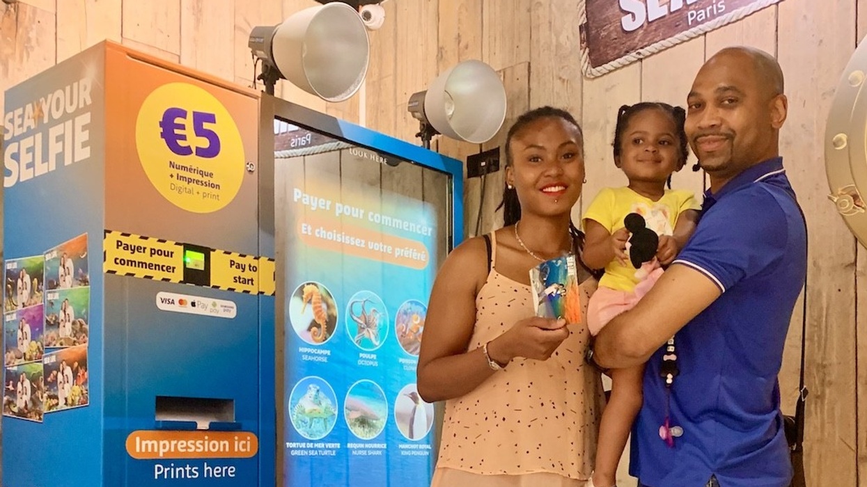 ThisPlays photo booth sea life