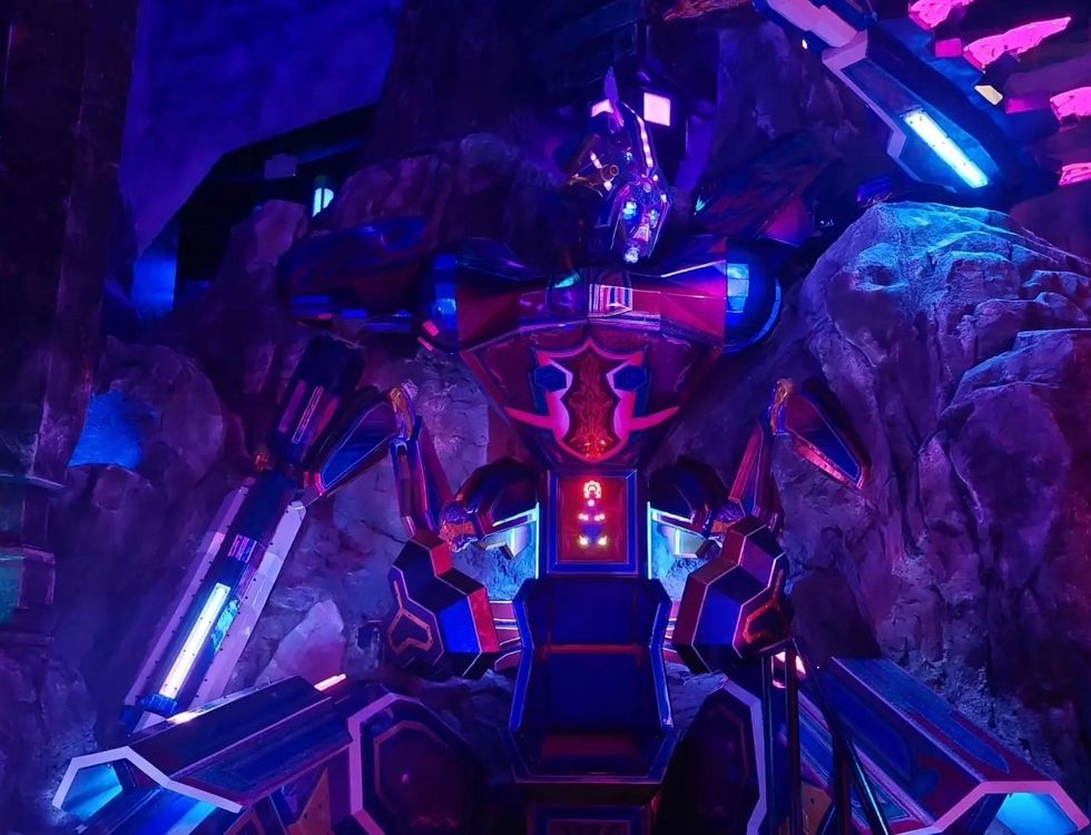 Throne in Ice World at Convergence Station, Meow Wolf