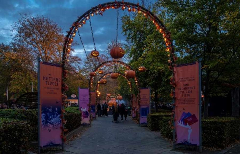 tivoli friheden entrance halloween