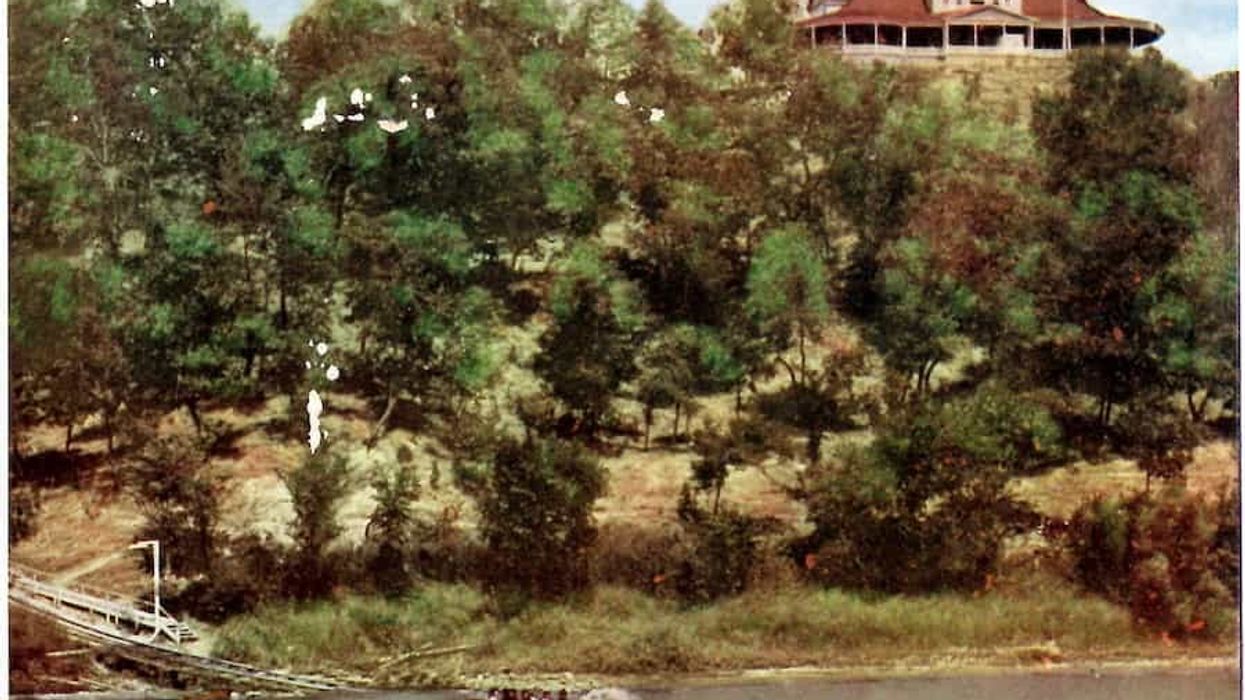 Toboggan Black Hawks Watch Tower first shoot the chute attractions