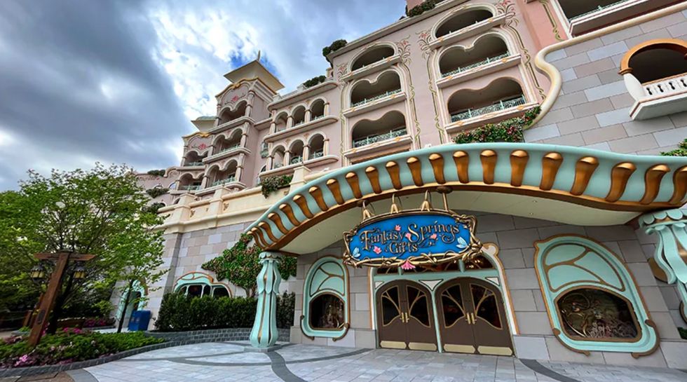 tokyo disneysea fantasy springs