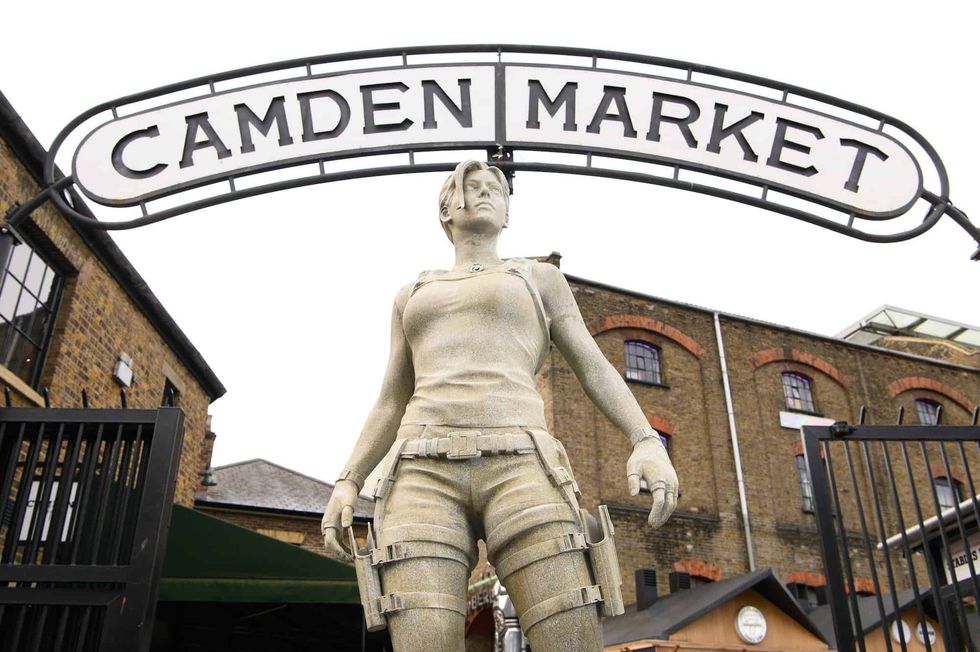 tomb raider statue london live experience