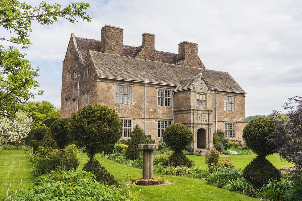 treowen manor