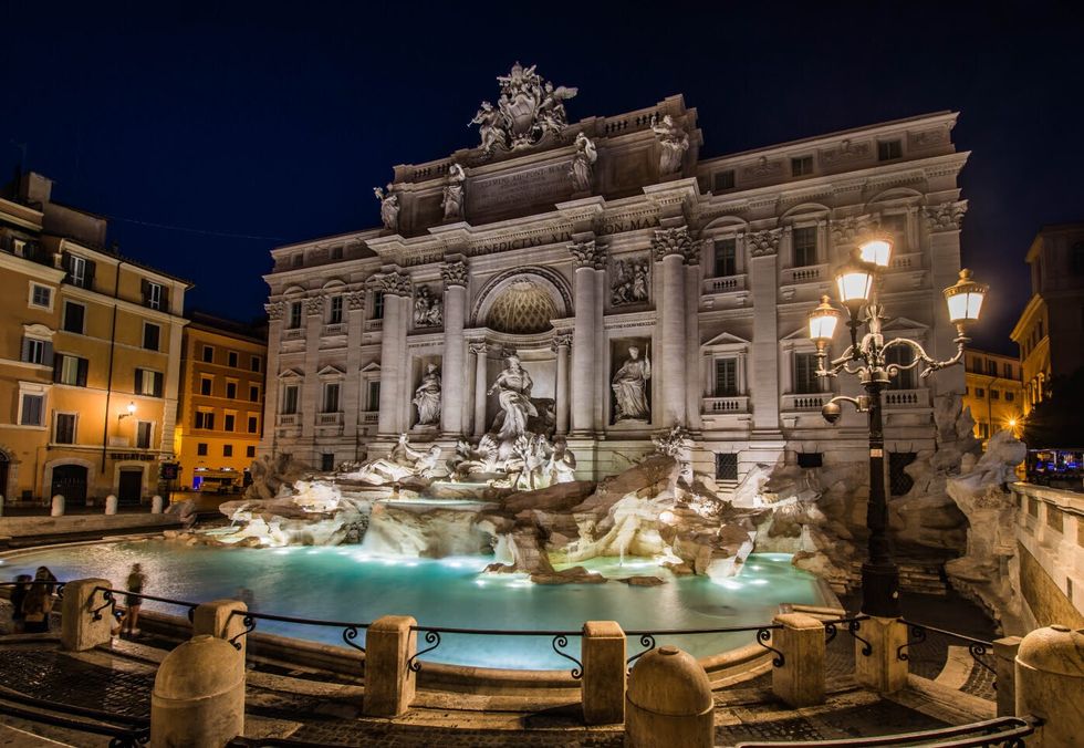 trevi fountain