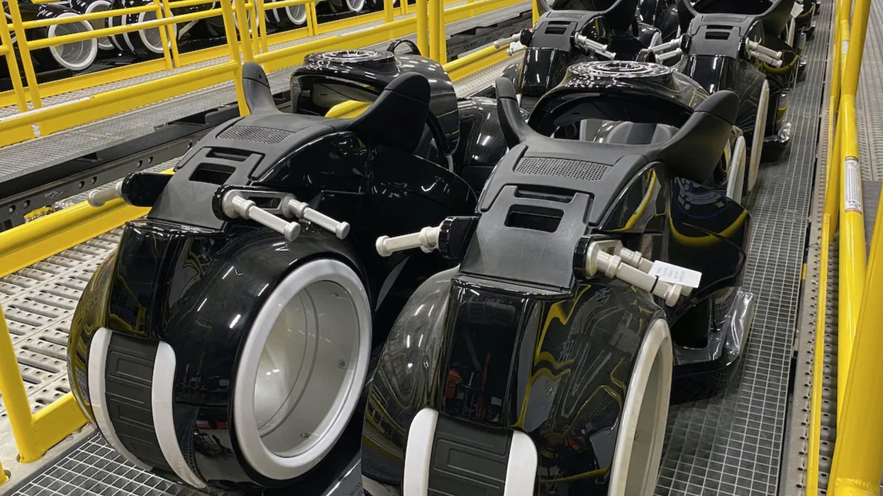 tron lightcycle run disney world