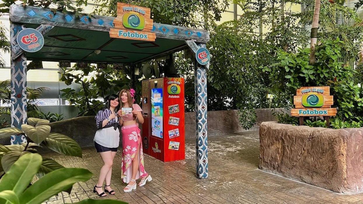 Tropical Islands Photobooth Waterpark ThisPlays