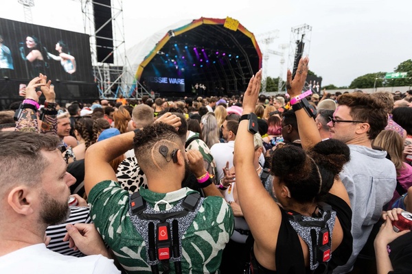 unit9 vodafone feel every beat fun