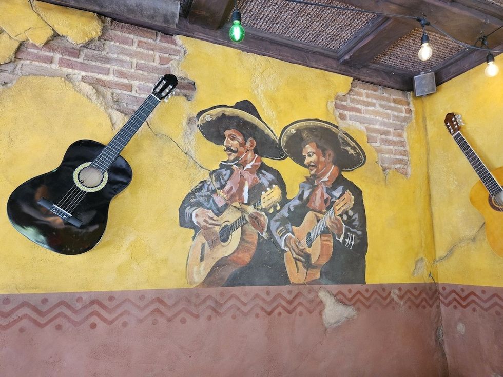 Universal Rocks Erizo Nigloland