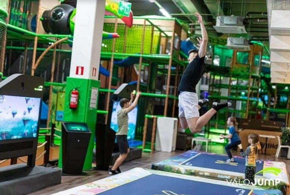 Valo Motion Valo Jump IAAPA Expo 2021