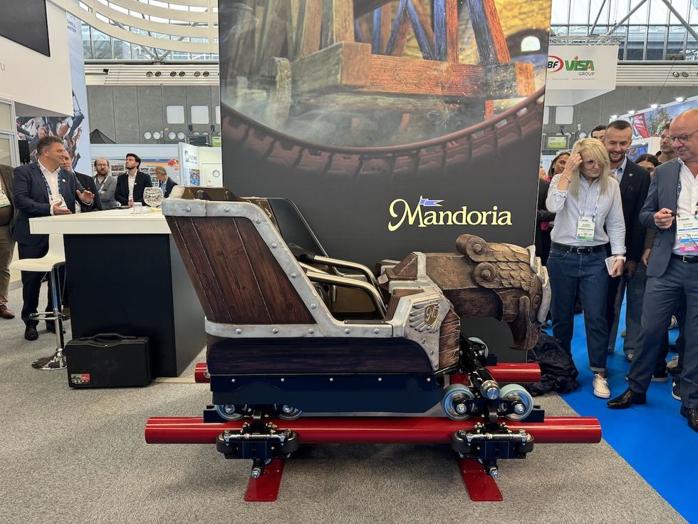 Vekoma Mandoria ride vehicle