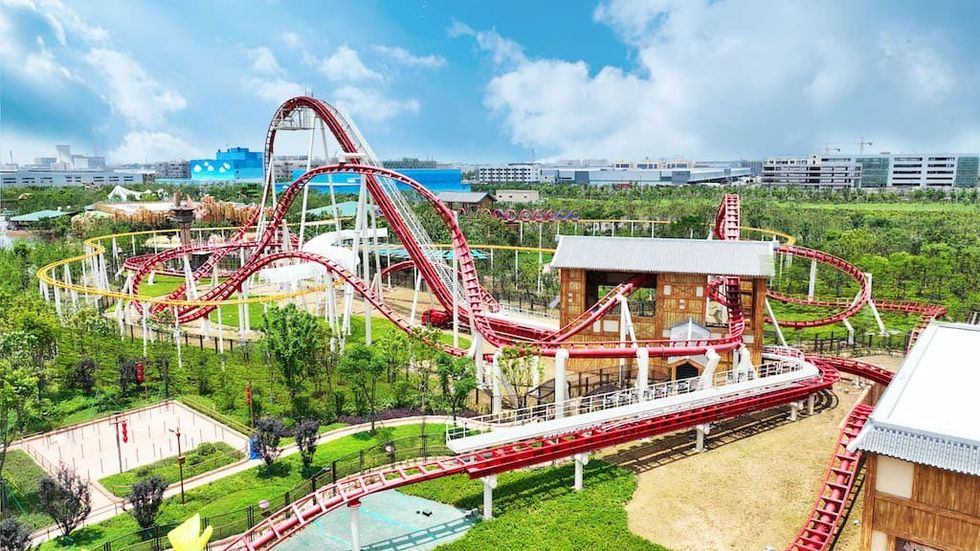 Vekoma-Renegade-at-Taizhou-Fantawild