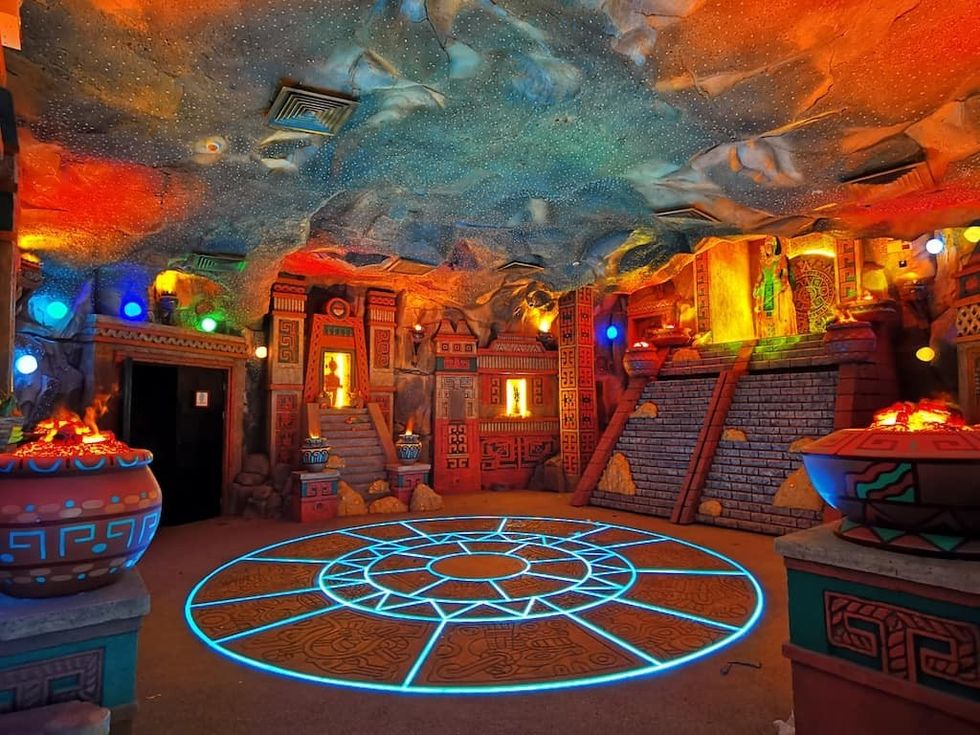 Vinwonders Eagle Warriors coaster