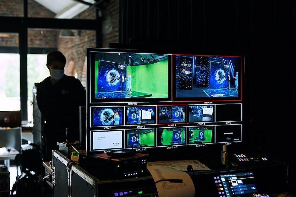 virtual event studio Painting with Light