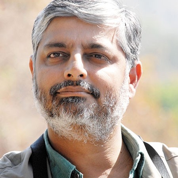 Vivek Menon Headshot