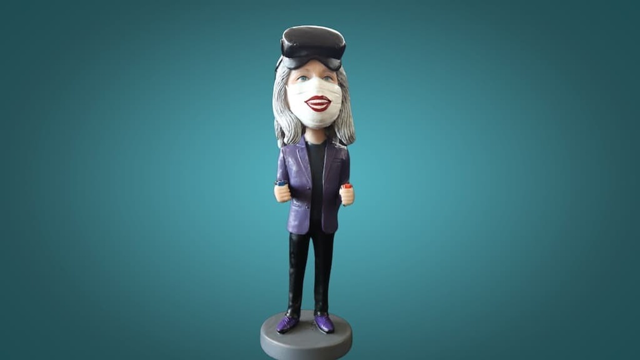 VR Bobble award statue