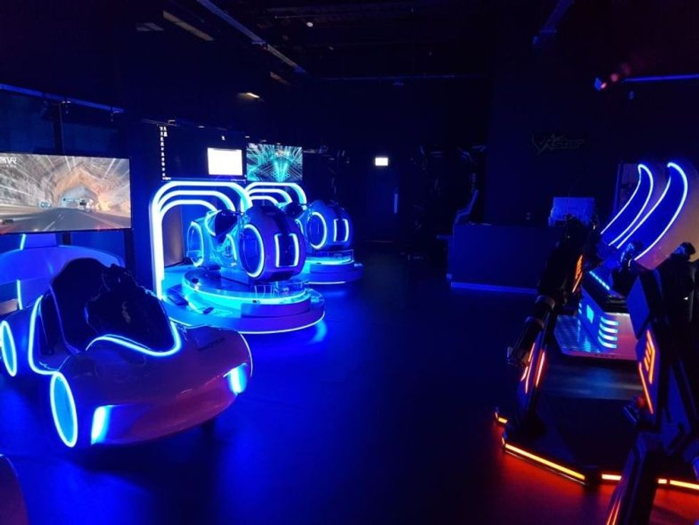 vr star cinema pods immotion