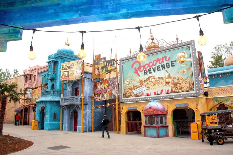 Walibi-Belgium-Popcorn-Revenge-facade