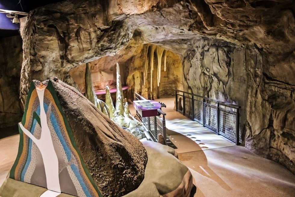 Walltopia Artificial Caves edutainment